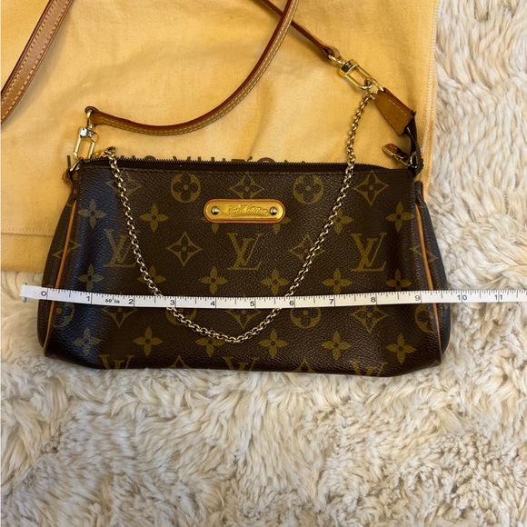 Louis Vuitton Eva Clutch - Picture 11 of 14